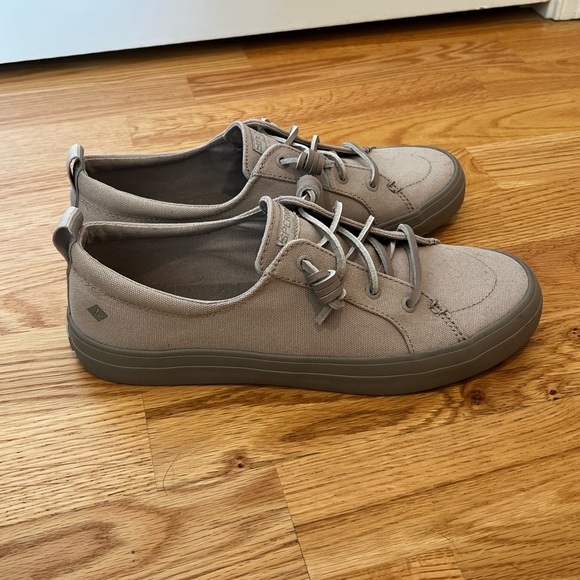 Sperry Grey Crest Vibe Sneaker Size 10 NWOT - Picture 3 of 9
